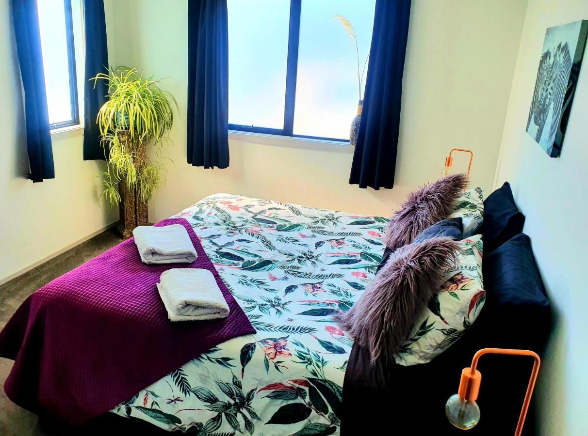 와나카 Hawea Heaven: Superking Beds + Hot Tub + Mountain 빌라 외부 사진